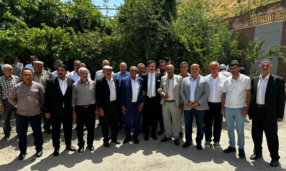 BAŞKAN ERCAN ÖZEL İKİ AİLENİN BARIŞI İÇİN BİTLİS’E GİTTİ